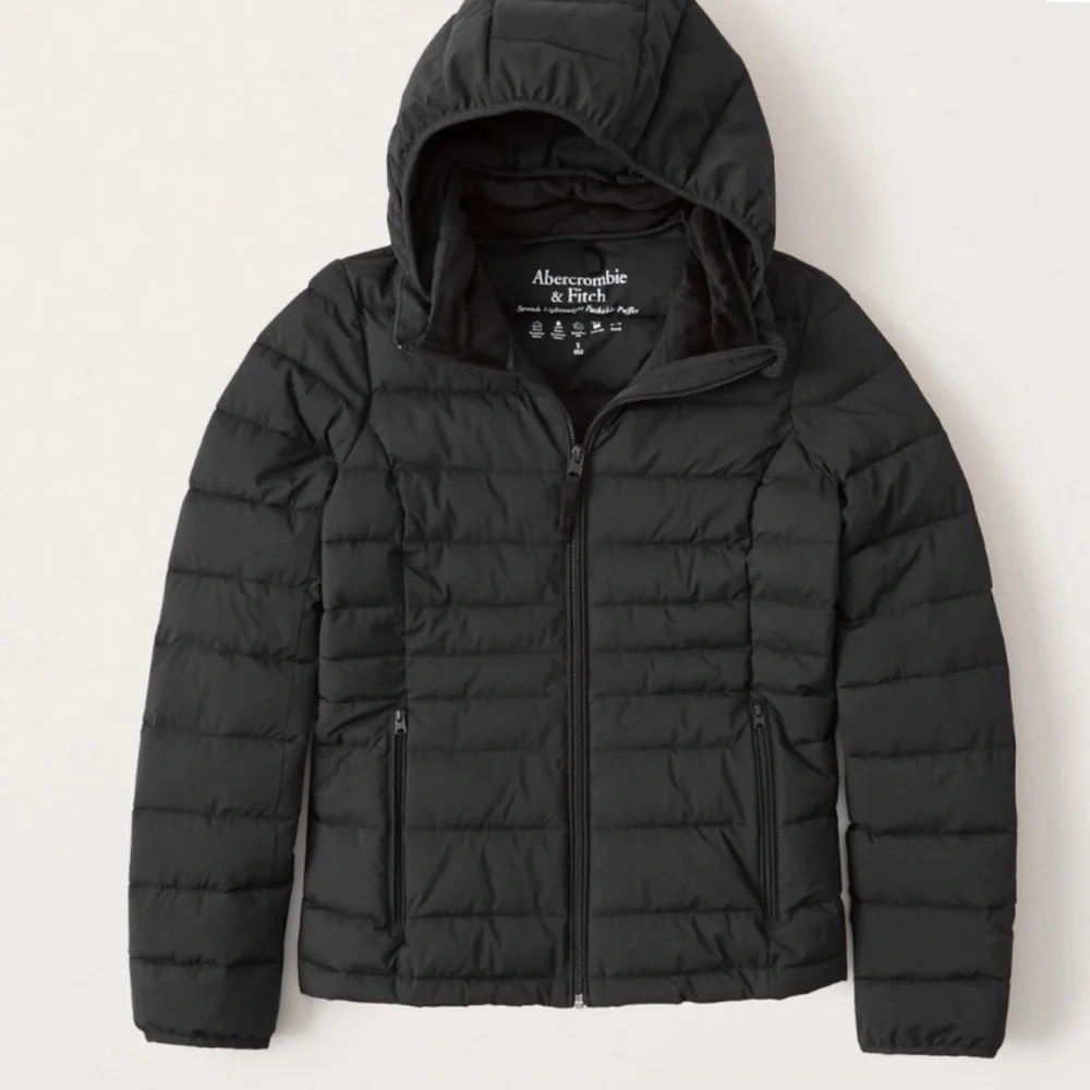 Abercrombie & Fitch Lightweight Packable Puffer Removable Hood in Black Medium - Picture 2 of 8